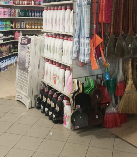 Al king, image of home appliances inside the shop