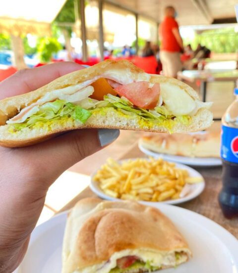 Royal pizza, image of submarine plate