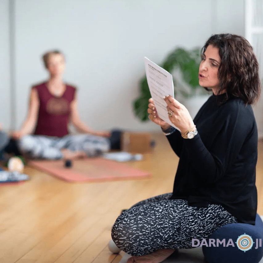 Faye Lawand in Darma Ji