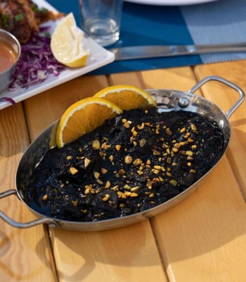 Samak Express, image of seafood plate with lime