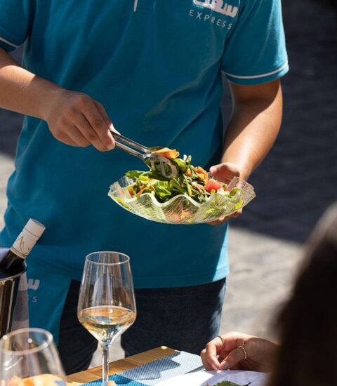 samak express, image of a seafood salad