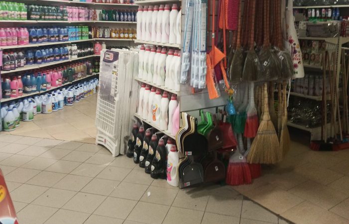 Al king, image of home appliances inside the shop