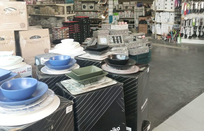 Al king, image of home appliances inside the shop