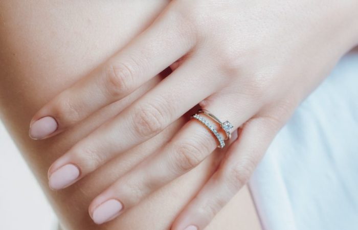 Farah El Khoury Jewelry, image of a hand showing golden ring