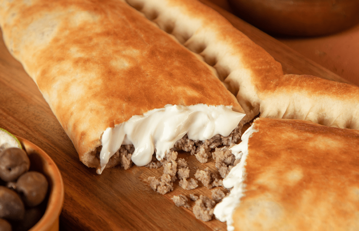 Furn Merchak, image of Labneh and Korma manouche