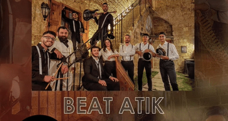 Beat عتيق at El Compadre Oyster Bar