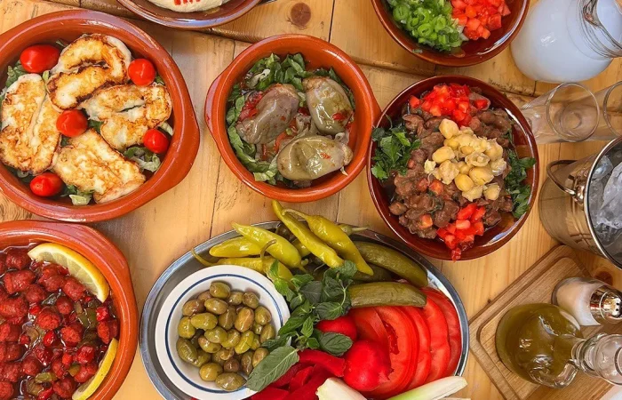 Teta’s Mezza House, Mezza, Hommos, Halloum, Foul, and Vegetables