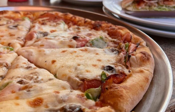 Royal Pizza, image of Lebanese Pizza and submarine plates