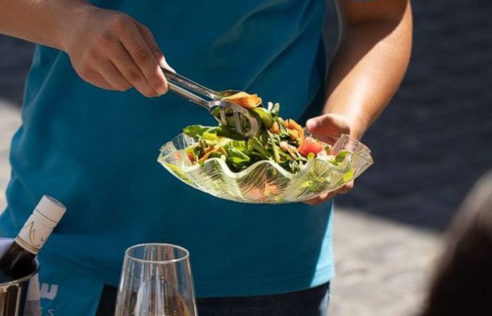 samak express, image of a seafood salad